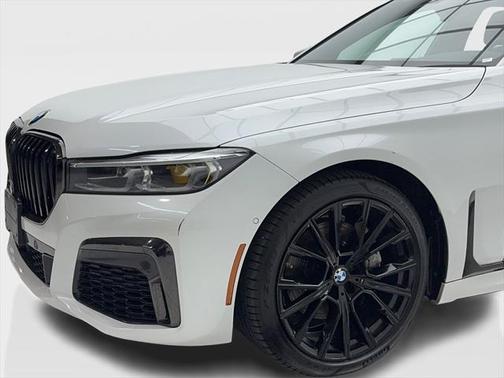 2022 BMW 750 Li
