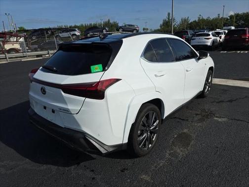 2023 Lexus UX 250h F Sport