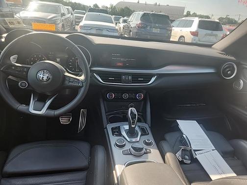 2022 Alfa Romeo Stelvio Ti