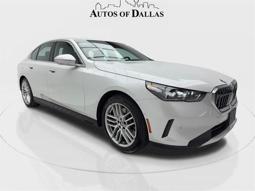 2024 BMW 530 530i SPORT LINE,NAV,CAM,SUNROOF,HTD STS,HEADS UP