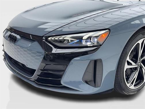 2023 Audi e-tron GT Premium Plus quattro