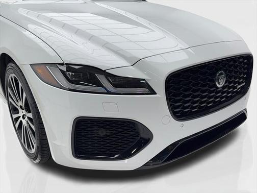 2024 Jaguar XF R-Dynamic SE P250 RWD Automatic