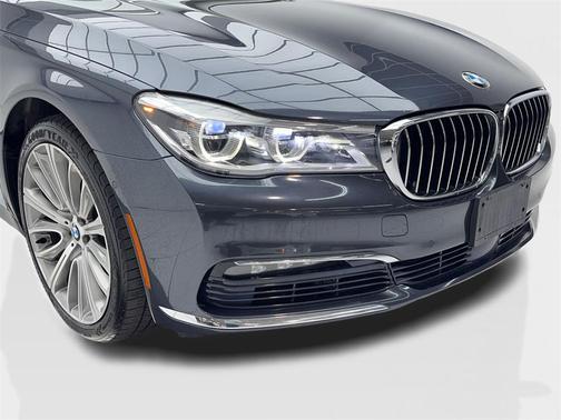 2016 BMW 750 i xDrive