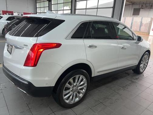 2017 Cadillac XT5 Platinum