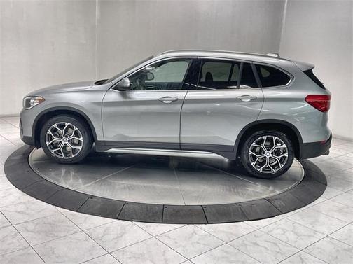 Photo 4 of 50 of 2020 BMW X1 sDrive28i