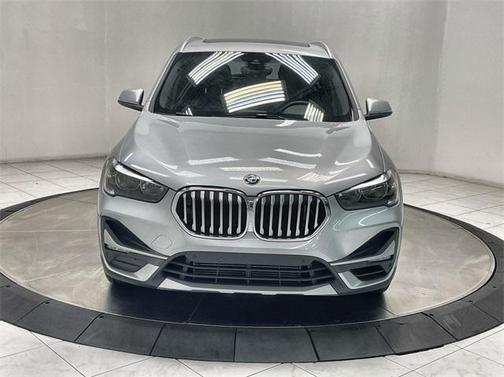 Photo 2 of 50 of 2020 BMW X1 sDrive28i