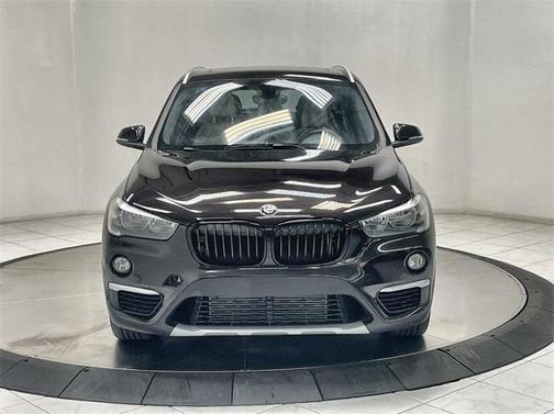 Photo 2 of 50 of 2018 BMW X1 sDrive28i