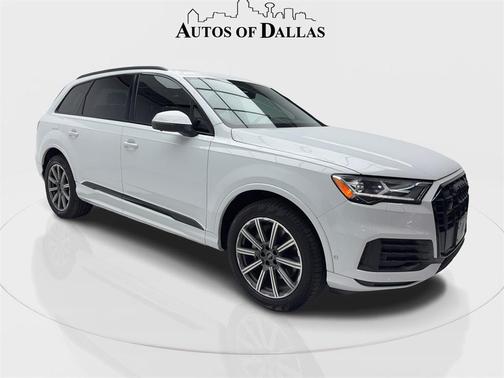 2022 Audi Q7 45 Premium Plus