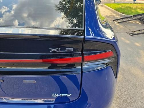 2023 Toyota Prius XLE