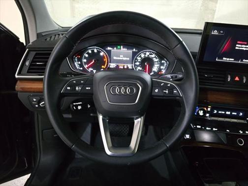 2023 Audi Q5 40 Premium