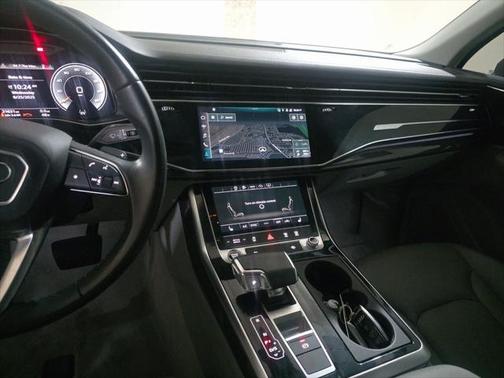 2023 Audi Q7 45 Premium