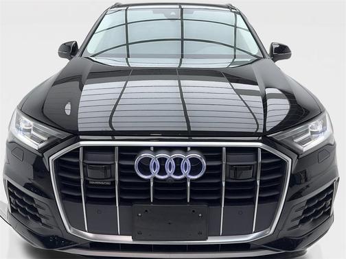 2023 Audi Q7 45 Premium