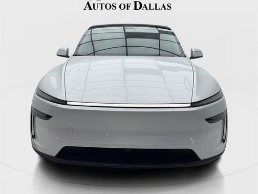 Pearl White Multi-Coat 2026 Tesla Model Y Premium Rear-Wheel Drive