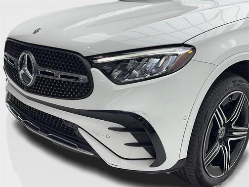 2024 Mercedes-Benz GLC 300 Base