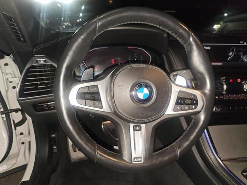 White Metallic 2022 BMW 840 i