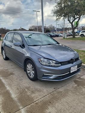 2018 Volkswagen Golf TSI S