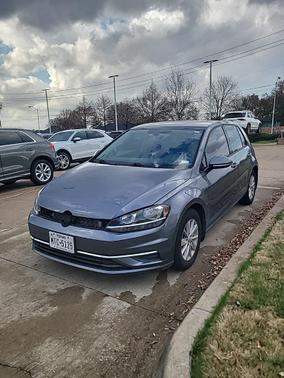 2018 Volkswagen Golf TSI S