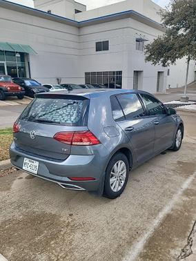 2018 Volkswagen Golf TSI S
