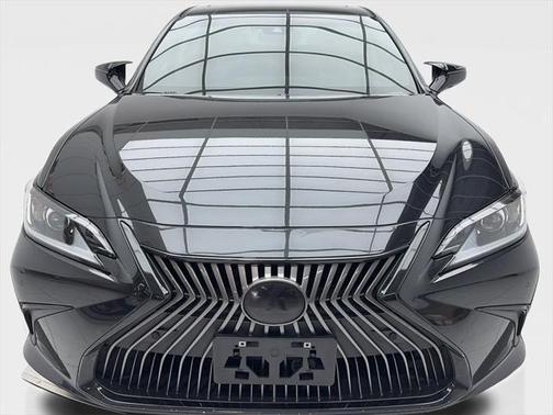 2021 Lexus ES 300h Luxury