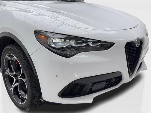 2024 Alfa Romeo Stelvio Veloce AWD