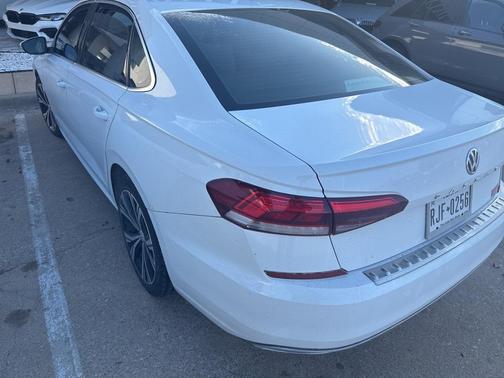 2022 Volkswagen Passat 2.0T SE