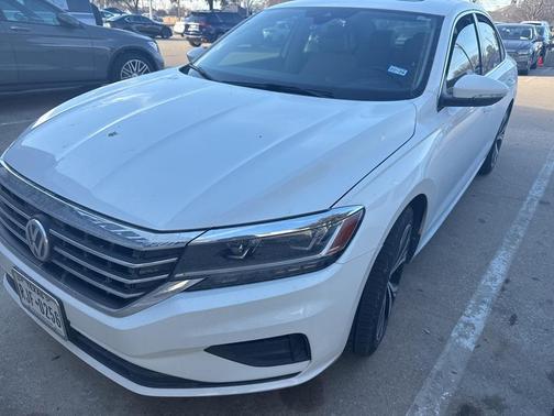 2022 Volkswagen Passat 2.0T SE