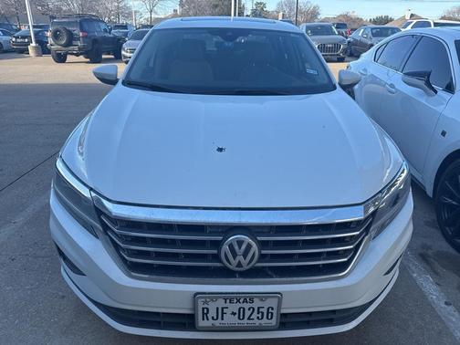 2022 Volkswagen Passat 2.0T SE