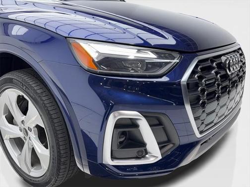 2022 Audi Q5 45 S line Premium Plus