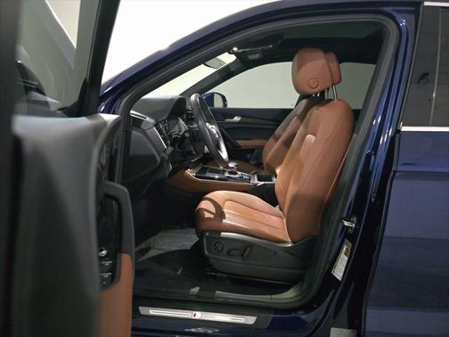 2022 Audi Q5 45 S line Premium Plus