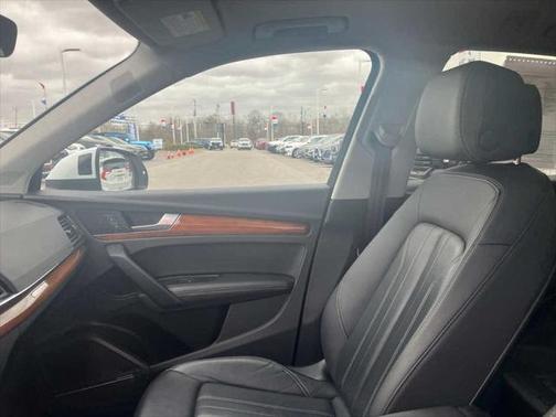 2023 Audi Q5 45 S line Premium Plus