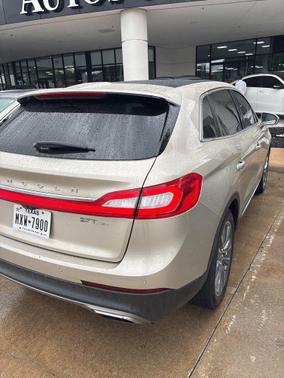 White Gold Metallic 2017 Lincoln MKX Reserve