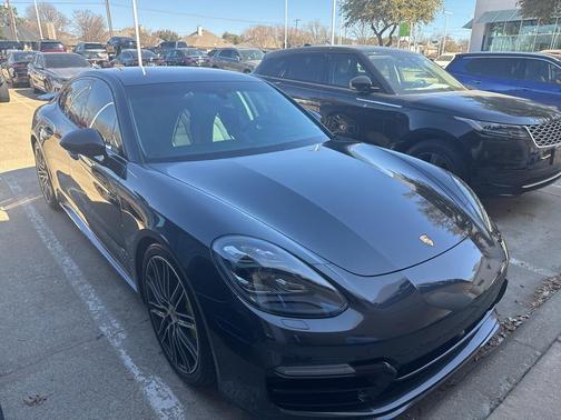 2019 Porsche Panamera 4