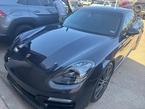 2019 Porsche Panamera 4