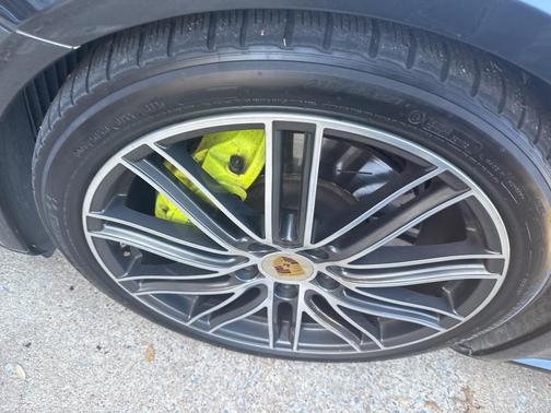 2019 Porsche Panamera 4