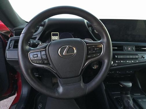 2022 Lexus ES 250 Base