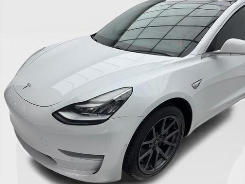 2020 Tesla Model 3 Standard Range
