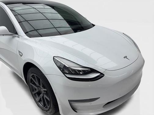 2020 Tesla Model 3 Standard Range