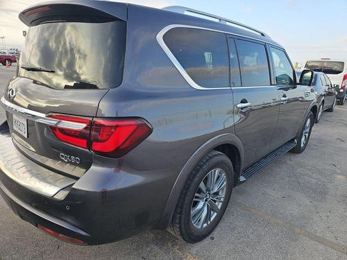 2024 INFINITI QX80 Luxe