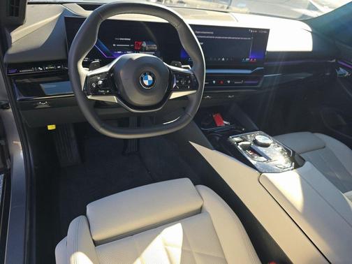 2024 BMW 530 530i SPORT LINE,NAV,CAM,SUNROOF,HTD STS,BLIND SPOT