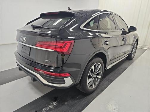 2022 Audi Q5 45 S line Premium Plus