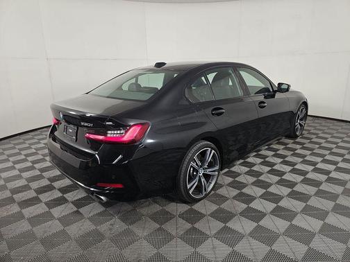 Jet Black 2023 BMW 330 330i