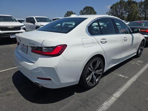 2024 BMW 330 i