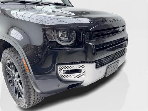 2023 Land Rover Defender 110 S