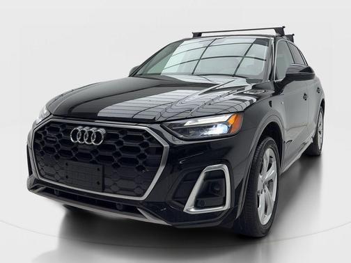 Mythos Black Metallic 2022 Audi Q5 45 S line Premium Plus