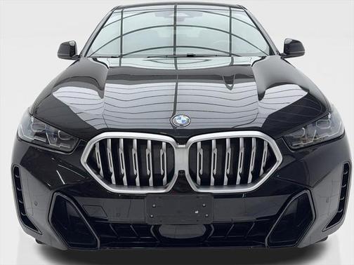 2025 BMW X6 xDrive40i