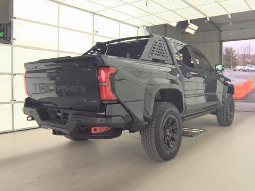 2025 Toyota Tacoma Hybrid TRD Sport