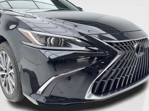 2023 Lexus ES 350 Base