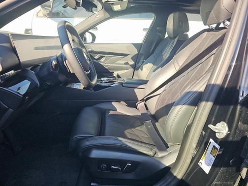 2025 BMW 530 530i SPORT LINE,NAV,CAM,SUNROOF,HTD STS,BLIND SPOT