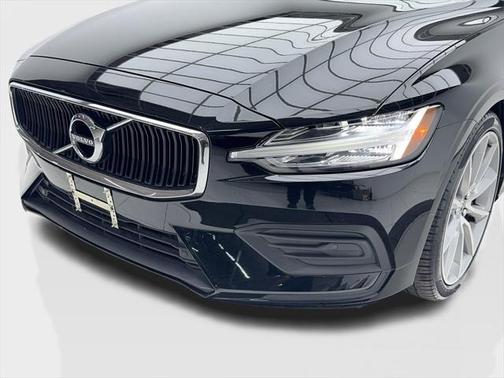 2020 Volvo S60 T5 Momentum