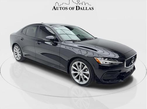 2020 Volvo S60 T5 Momentum